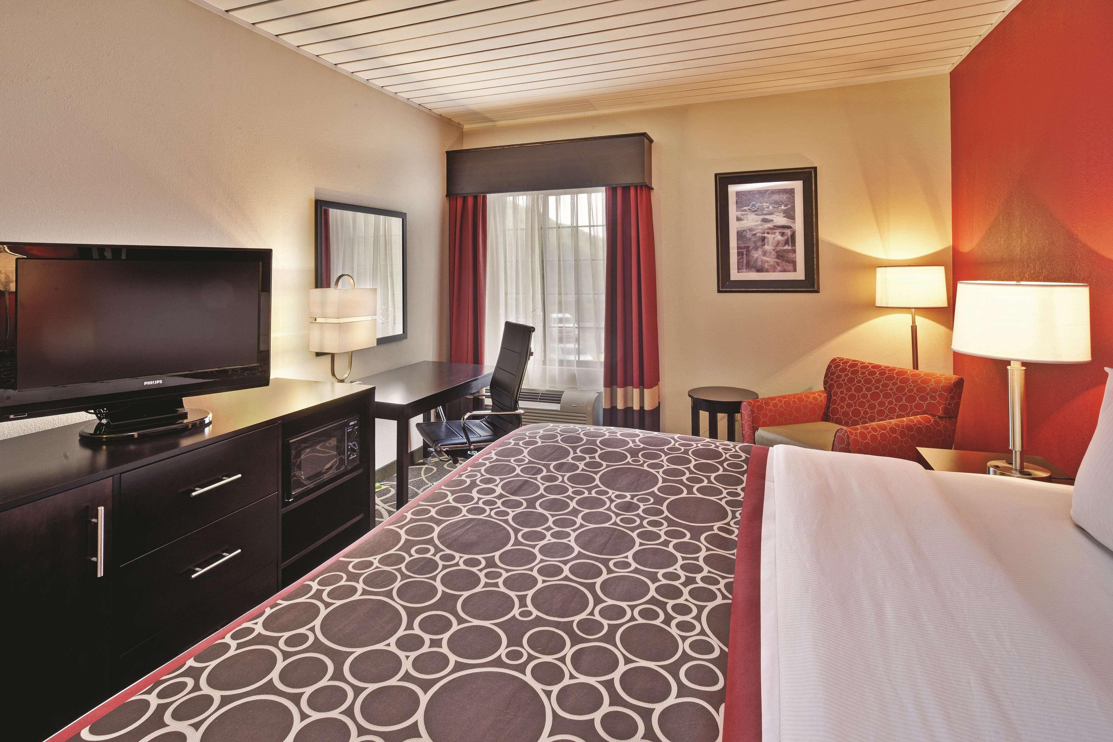 La Quinta By Wyndham - Charleston Ne Hotel Elkview